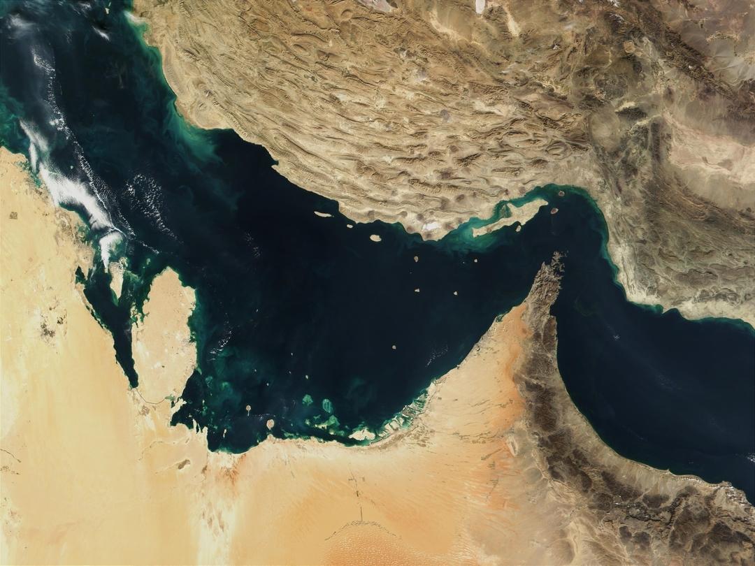 Persischer Golf, die Straße von Hormus und der Golf von Oman in einer von der NASA zur Verfügung gestellten Satellitenaufnahme (Archivbild, 2011)