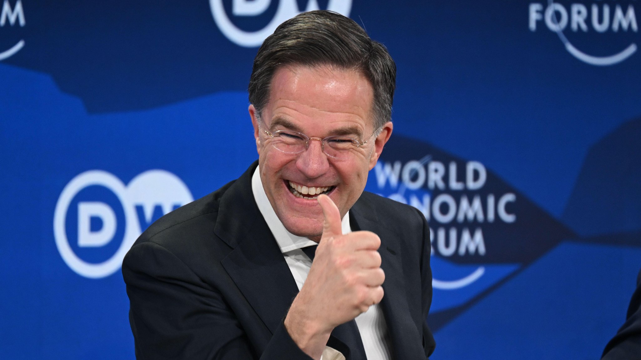 Nach dem Rückzieher von US-Präsident Donald Trump im Grönland-Konflikt steht erneut Nato-Generalsekretär Mark Rutte als Notretter des transatlantischen Verhältnisses da. (21.02.2026)