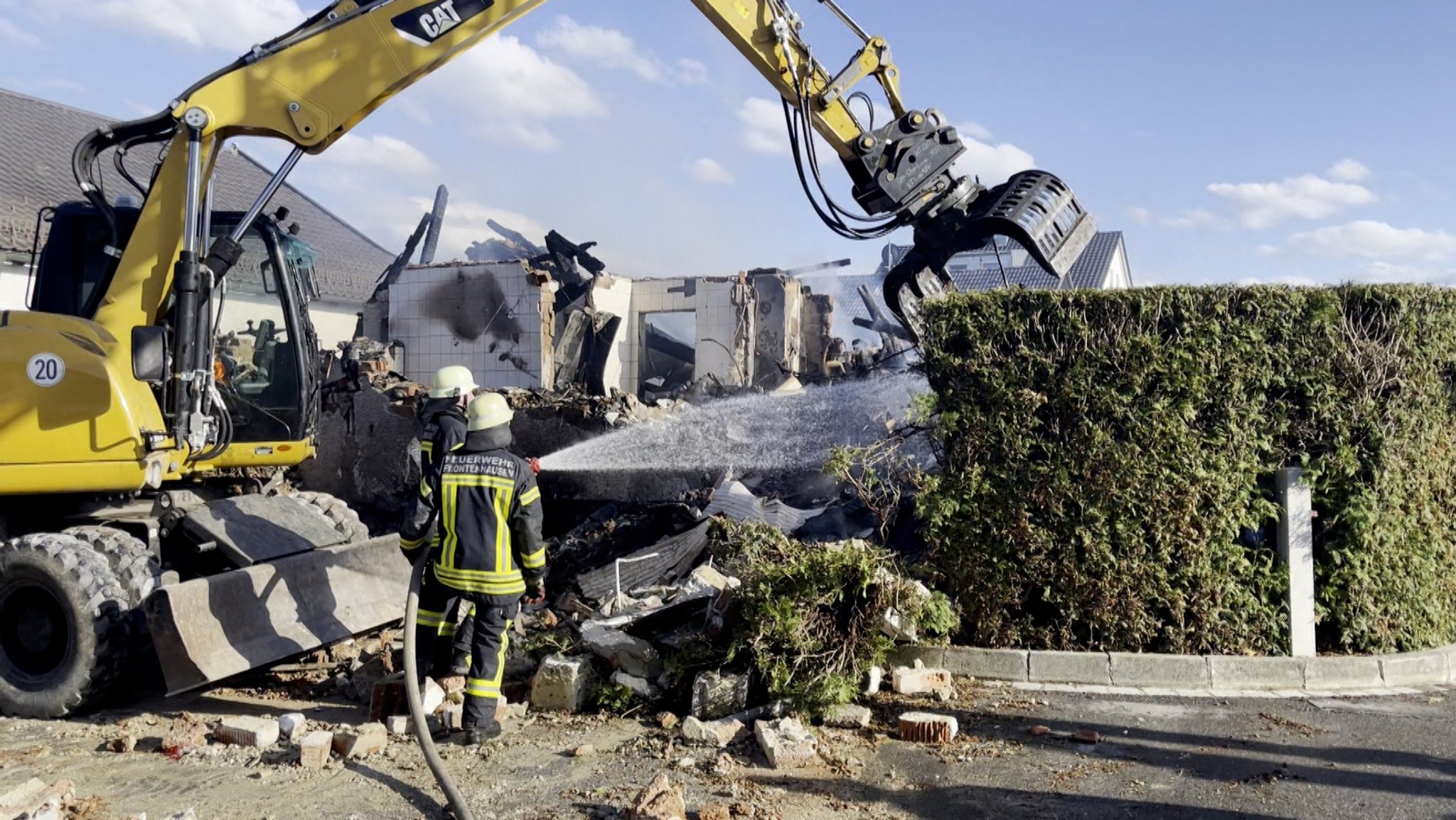 Mehrere Explosionen: Wohnhaus in Frontenhausen völlig zerstört