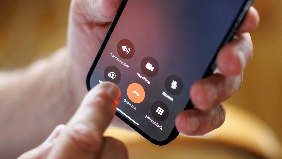 München: Telefonbetrüger bringt Seniorin um halbe Million Euro