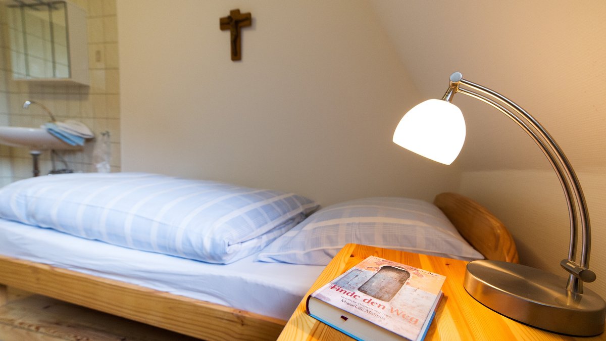 Urlaub mal anders: Klosterzelle statt Hotelzimmer
