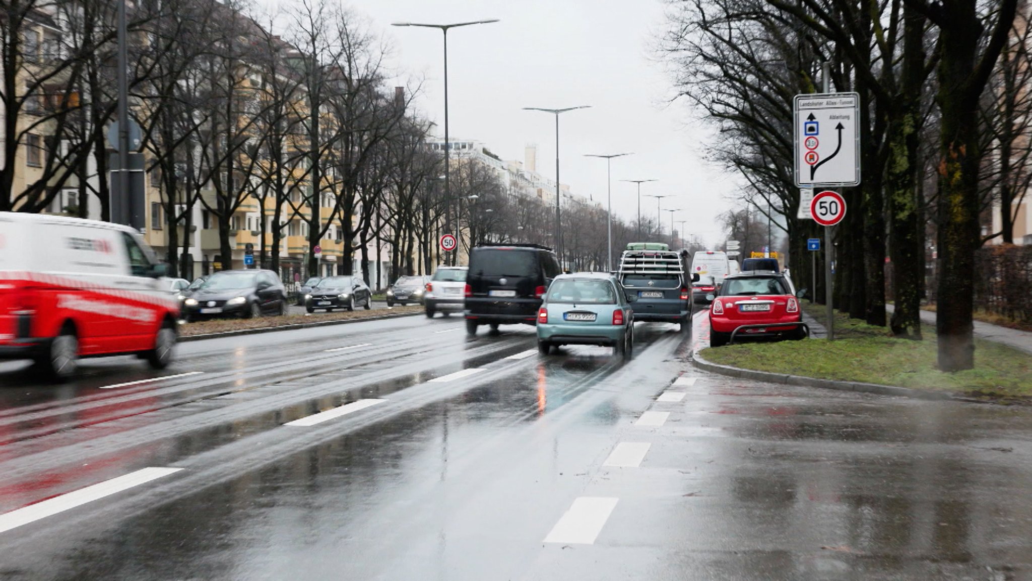 Münchens Oberbürgermeister Reiter hatte im Januar Tempo 50 angeordnet. Jetzt müssen die Schilder wieder getauscht werden.