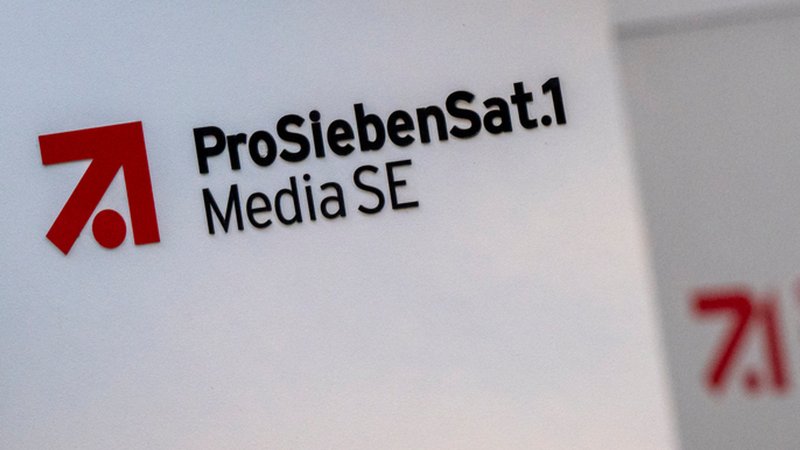 Logo von ProSiebenSat.1 an Konzernzentrale in Unterföhring | Bild: Logo von ProSiebenSat.1 an Konzernzentrale in Unterföhring Logo von ProSiebenSat.1 an Konzernzentrale in Unterföhring