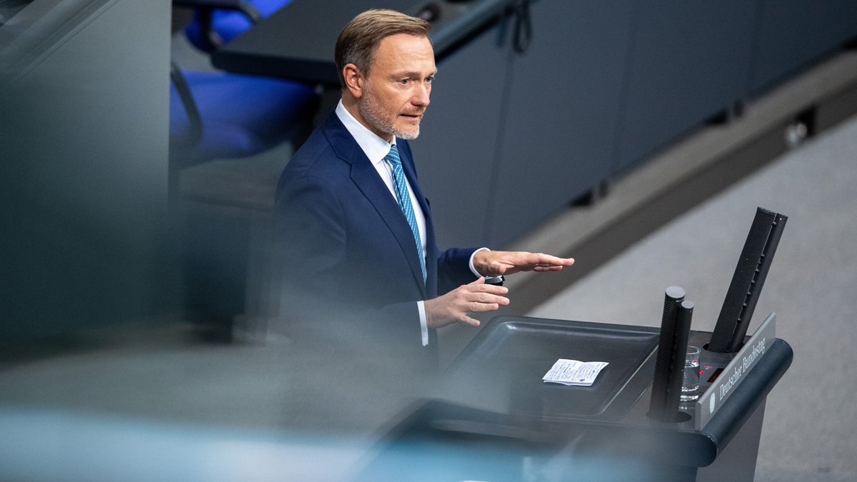 Bundesfinanzminister Christian Lindner (FDP) am 16.11.23 im Deutschen Bundestag