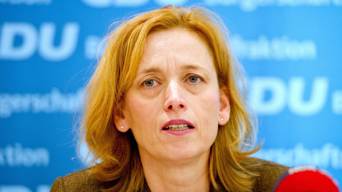 Familienpflegegeld als Lohnersatz: Das plant Ministerin Prien