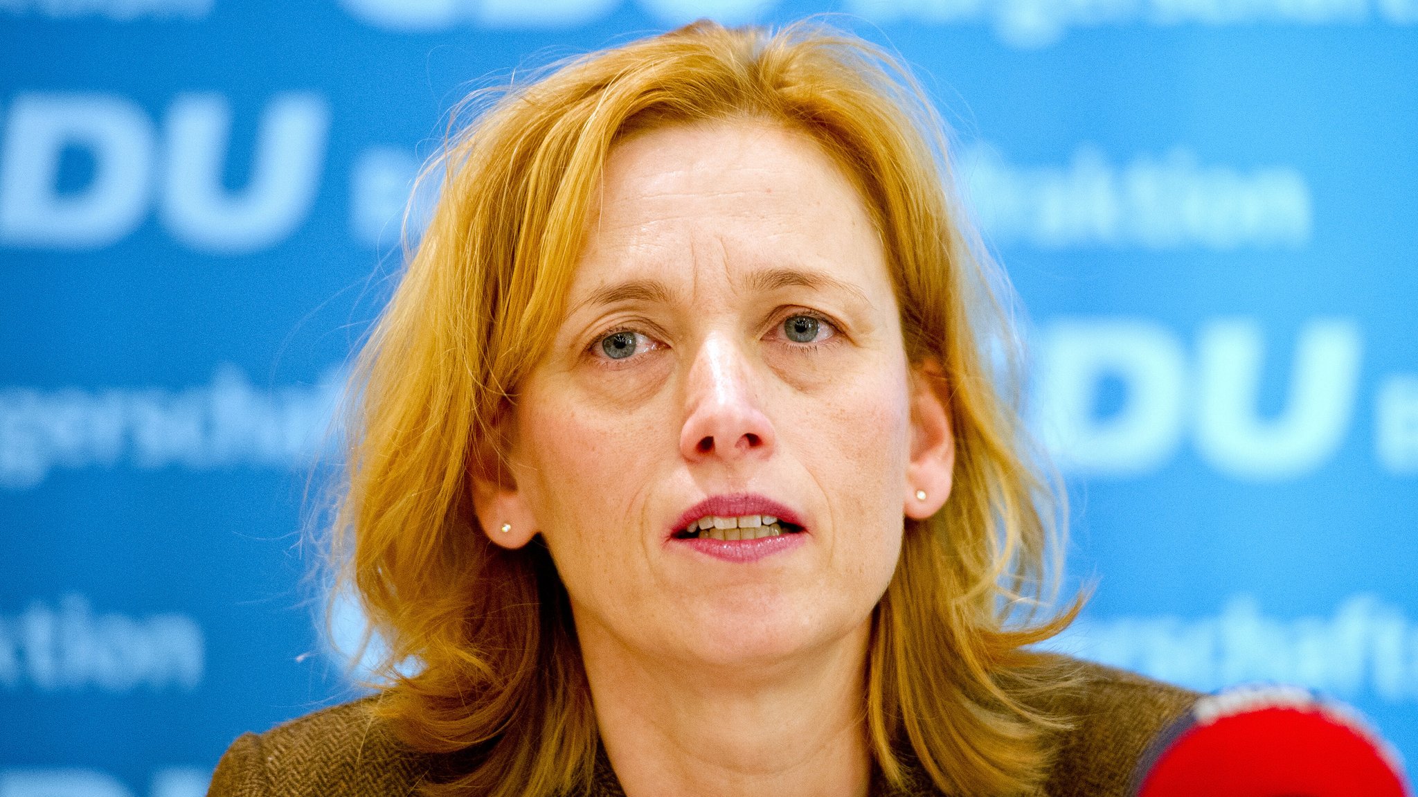 Familienpflegegeld als Lohnersatz: Das plant Ministerin Prien