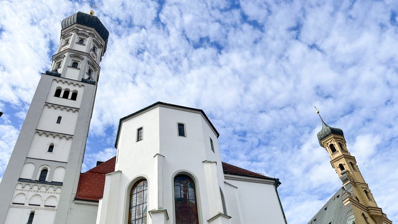 Katholische und Evangelische Heilig Kreuz Kirche in Augsburg. Dahinter blauer Himmel. | Bild: picture alliance / KNA | Alexander Brüggemann Katholische und Evangelische Heilig Kreuz Kirche in Augsburg. Dahinter blauer Himmel.