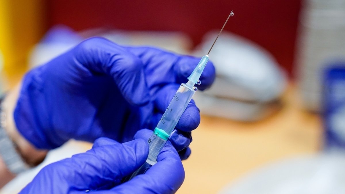 Stiko empfiehlt Corona-Impfungen nur für vorerkrankte Kinder