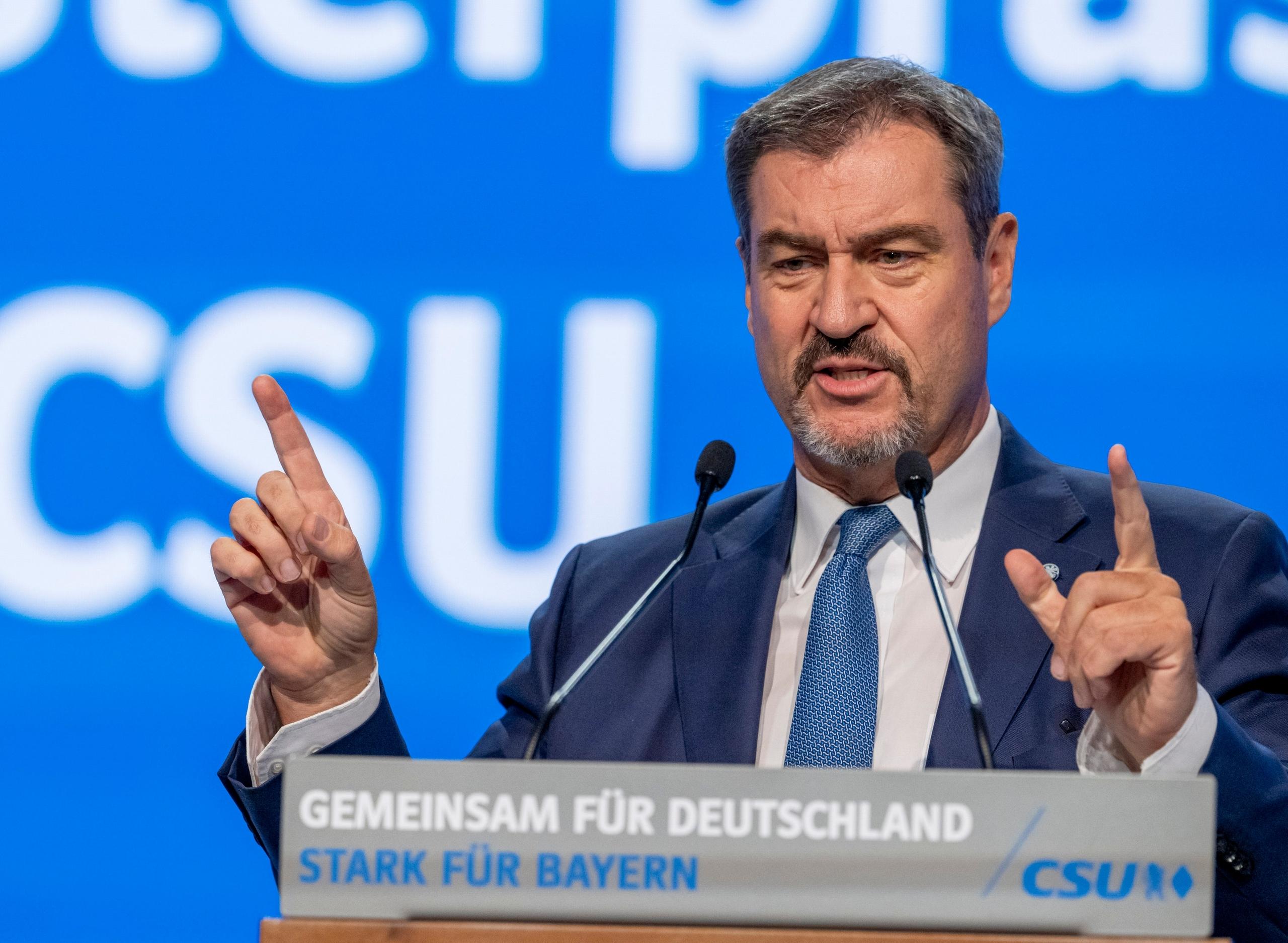 11.10.2024, Bayern, Augsburg: Markus Söder, Vorsitzender der CSU, spricht auf dem Parteitag der CSU. (zu dpa: «Söder: Nein zu Schwarz-Grün und Nein zu BSW auf Bundesebene») Foto: Peter Kneffel/dpa +++ dpa-Bildfunk +++