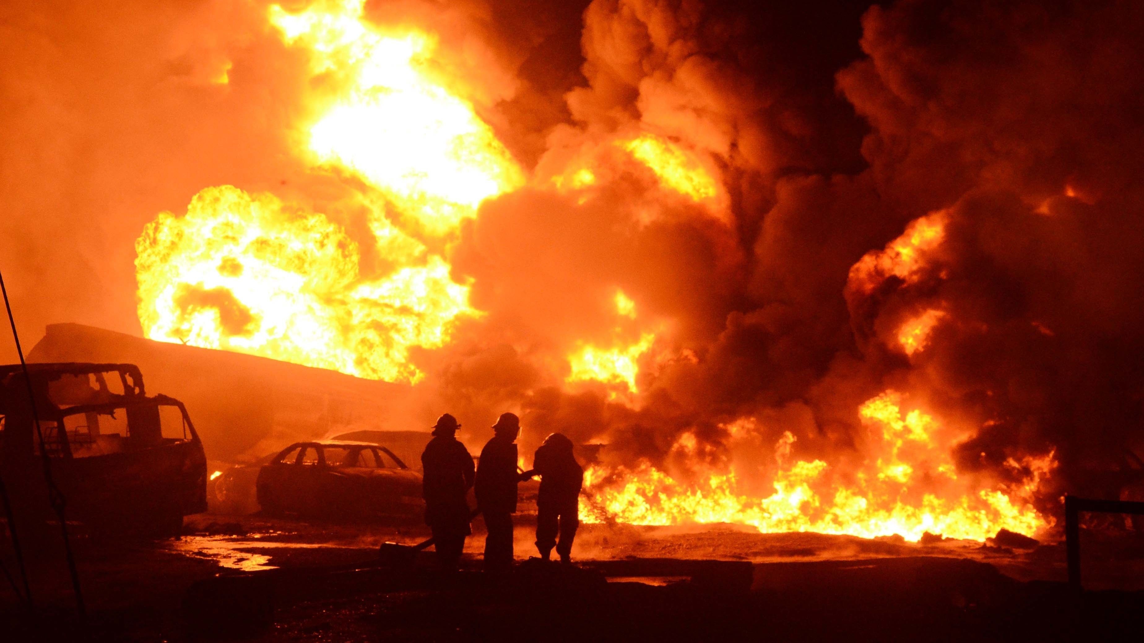 Wie Man Eine Pipeline In Die Luft Jagt Ein Buch Will Kampfen Br24