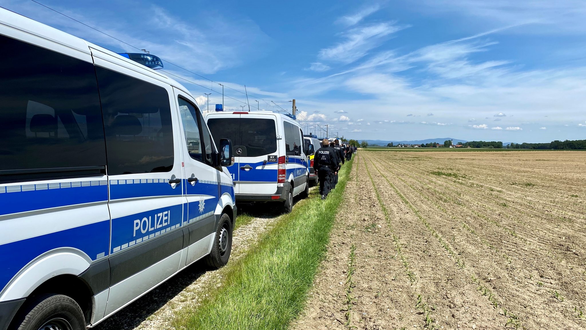 Toter auf Feld im Landkreis Dingolfing-Landau gefunden