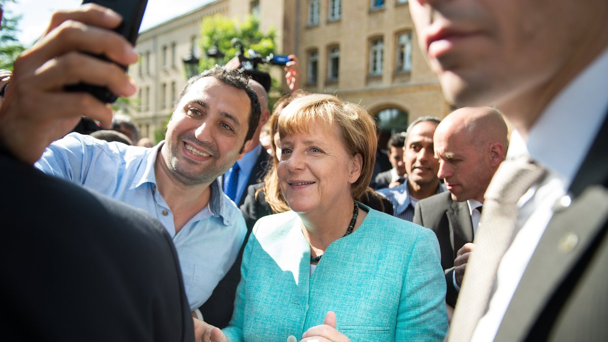 Merkels Entscheidung: 10 Jahre "Wir schaffen das"