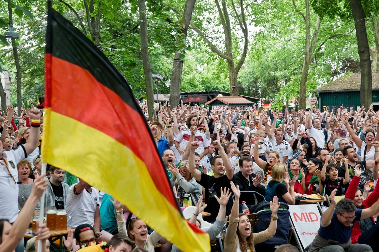 WM 2018 Public Viewing nach 22 Uhr ist erlaubt BR24