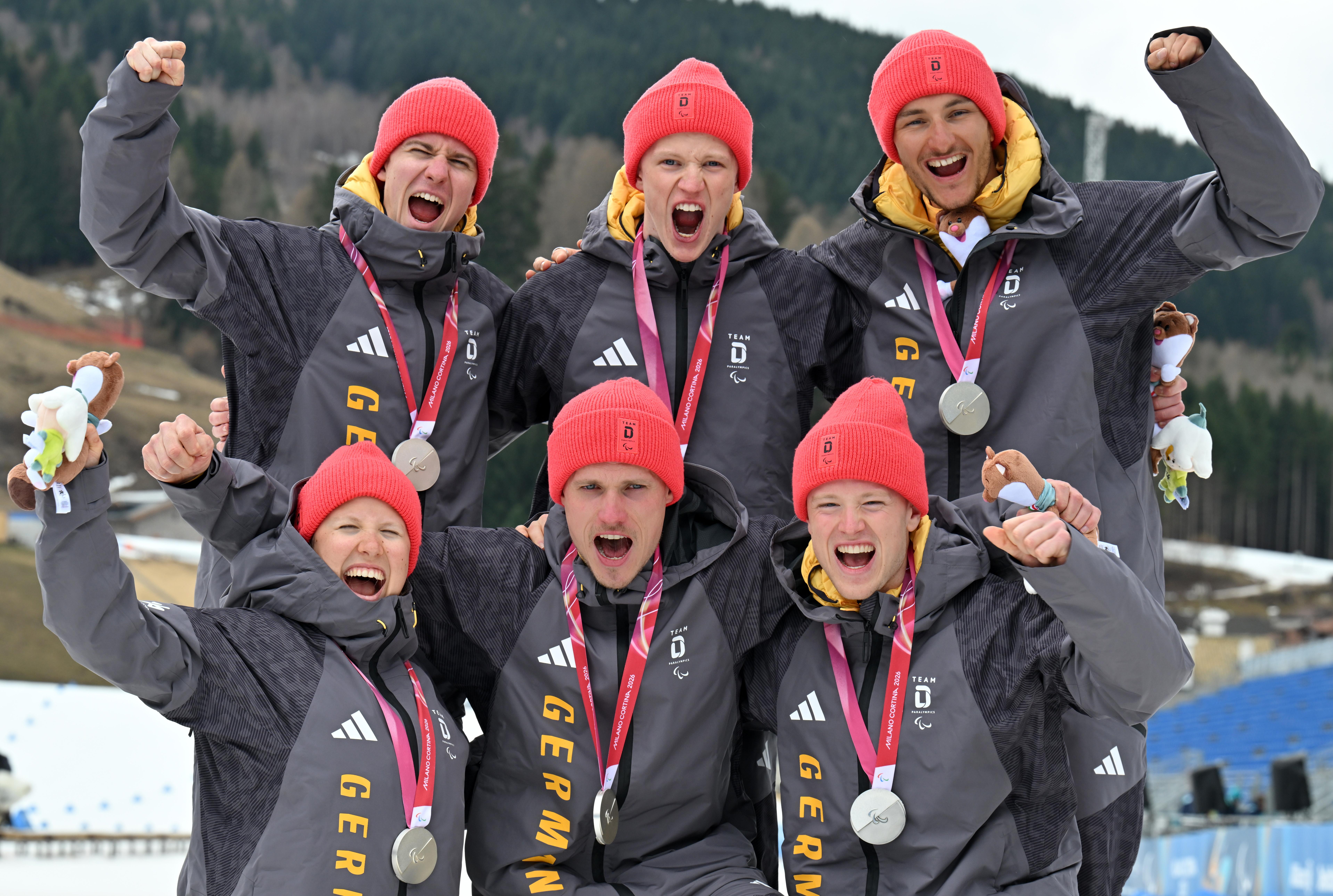 Jubel Langlauf-Staffel nach Silber 