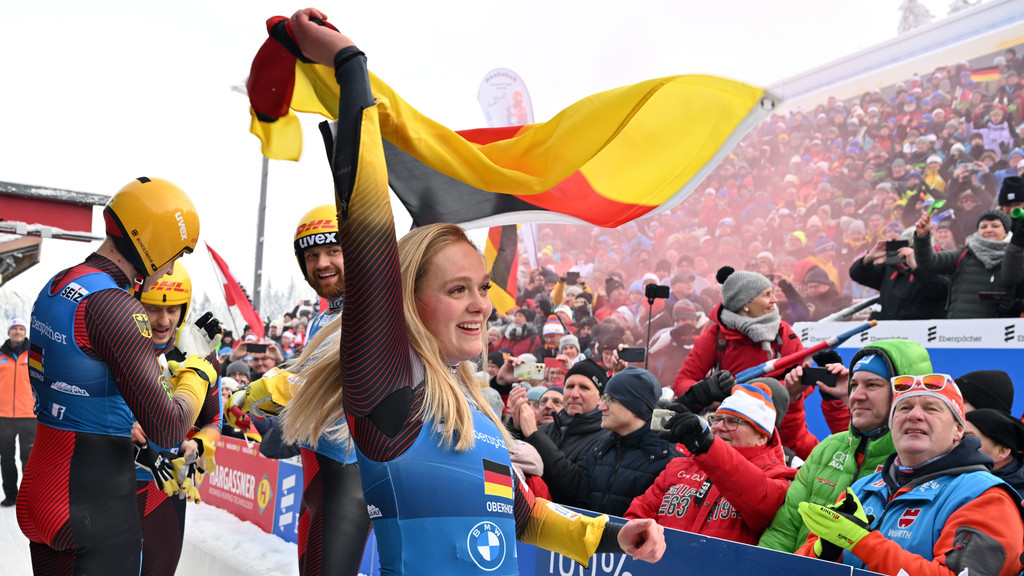 Rodlerin Anna Berreiter nach ihrem zweiten WM-Gold