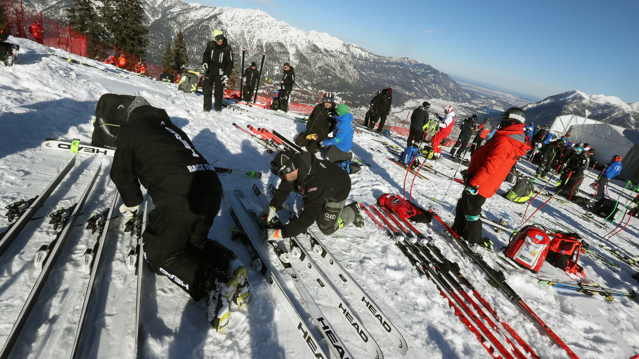 Neureuther zu Materialschlacht im Ski Alpin: "Es braucht Regeln"