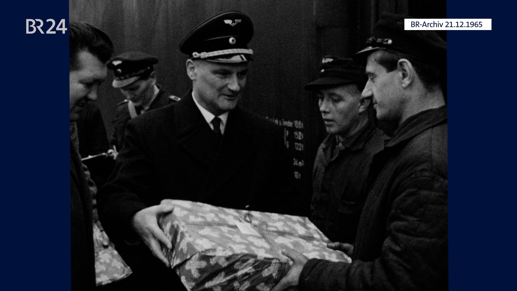 Überreichen der Geschenke