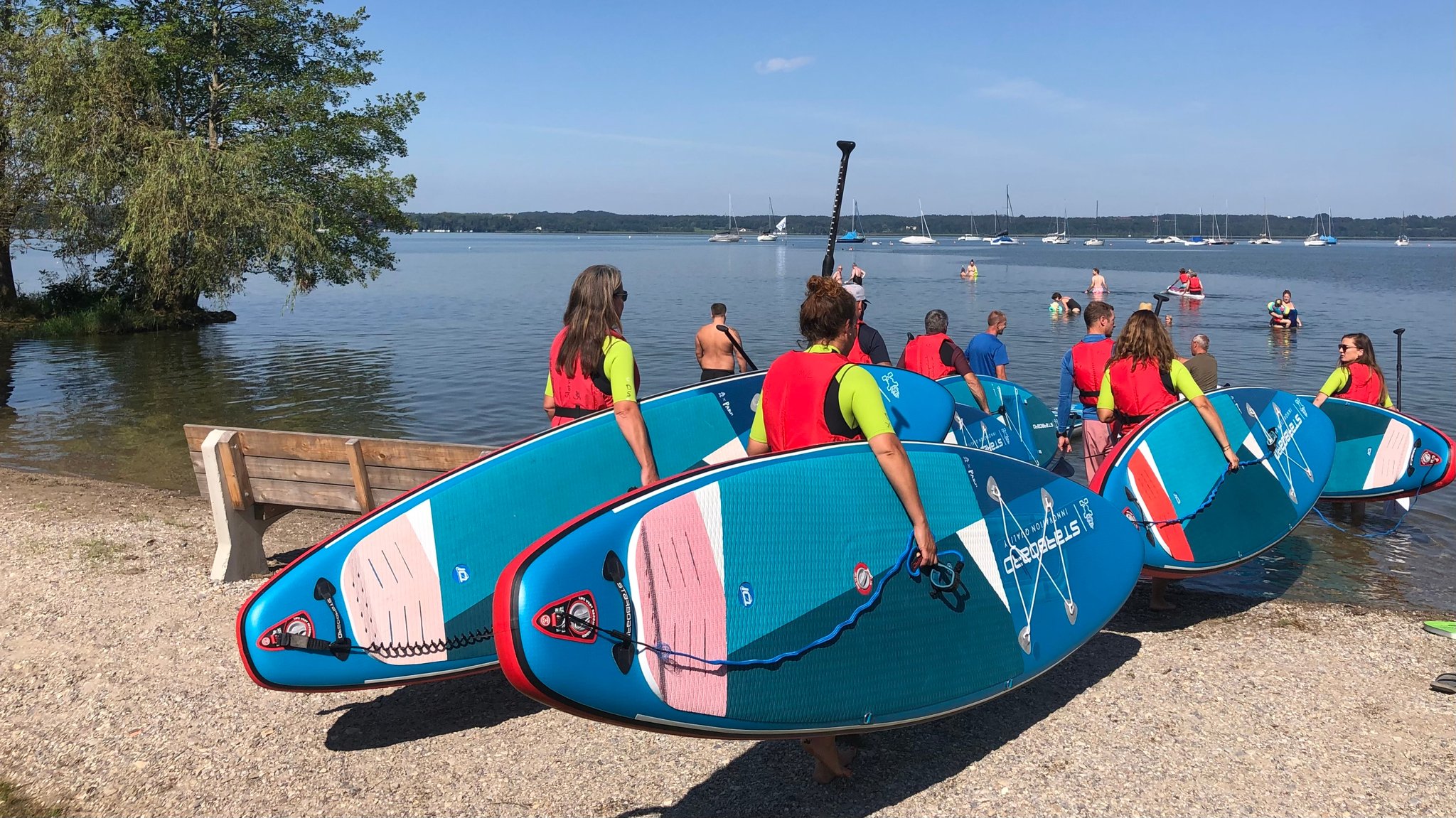 Stand-up-Paddling auf Bayerns Seen: Gefahren nicht unterschätzen