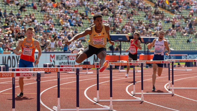 Hürdenläufer Joshua Abuaku (GER, Mitte), bei den European Championships in München 2022. | Bild: picture alliance / Eibner-Pressefoto | Hürdenläufer Joshua Abuaku (GER, Mitte), bei den European Championships in München 2022.