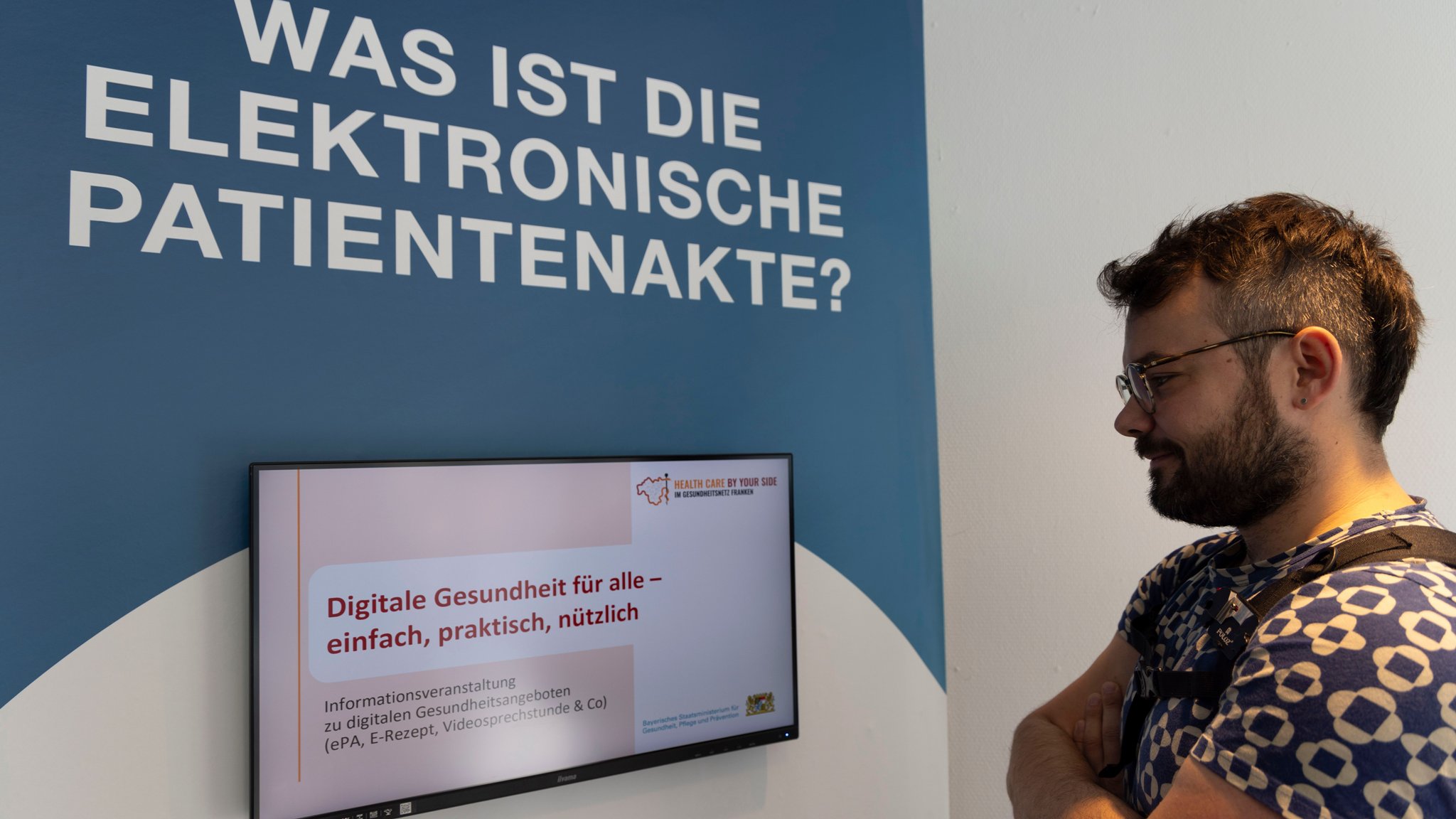Der 33-jährige Felix wurde auf dem Weg zum Paketshop auf das Pop-up aufmerksam.