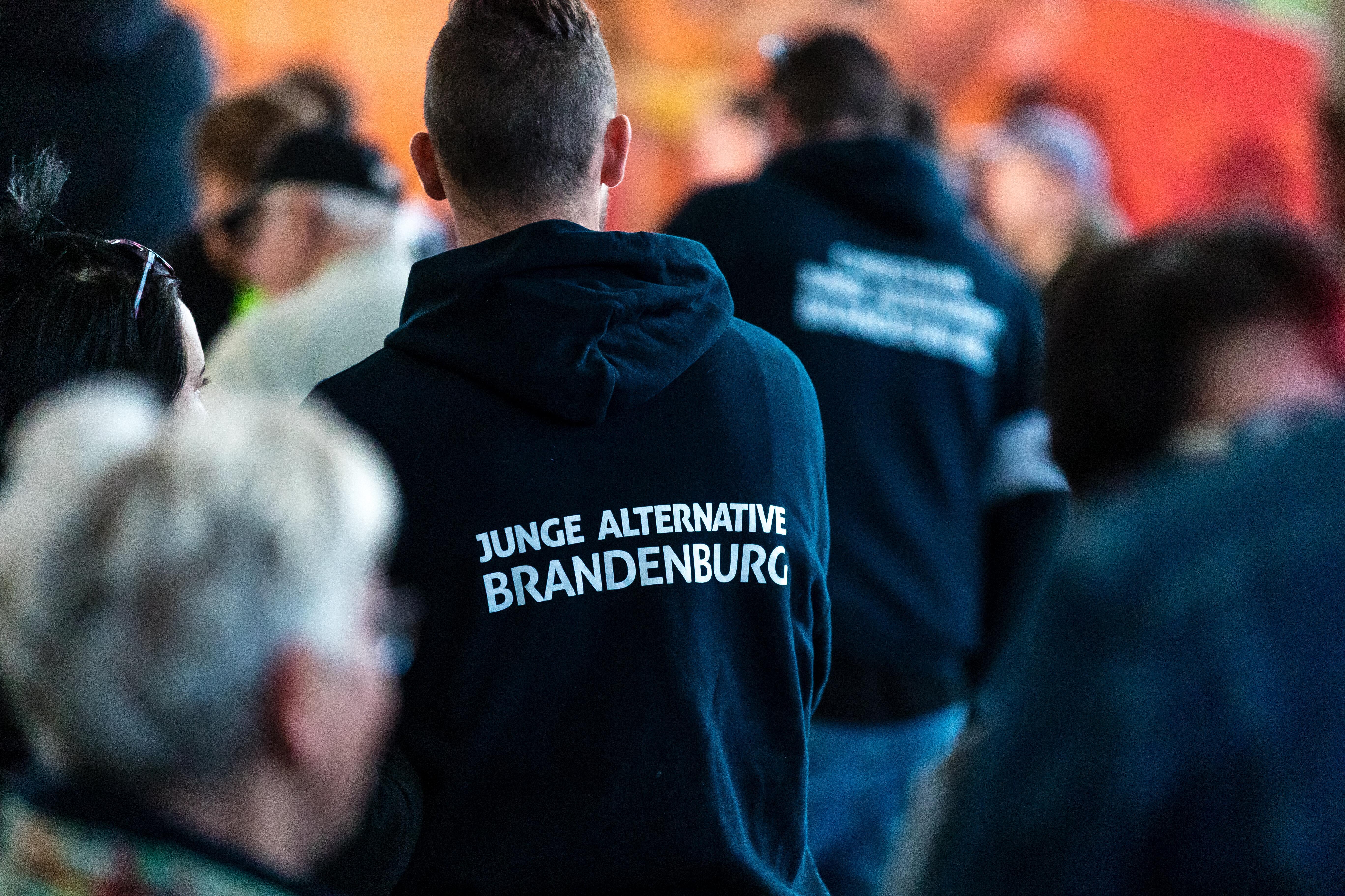 Teilnehmer auf einer Wahlkampfveranstaltung im Jahr 2022.