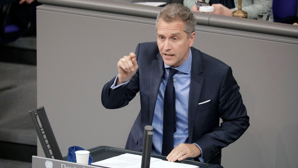 Der Bundestag hat die Immunität des Münchner AfD-Abgeordneten Petr Bystron aufgehoben. 