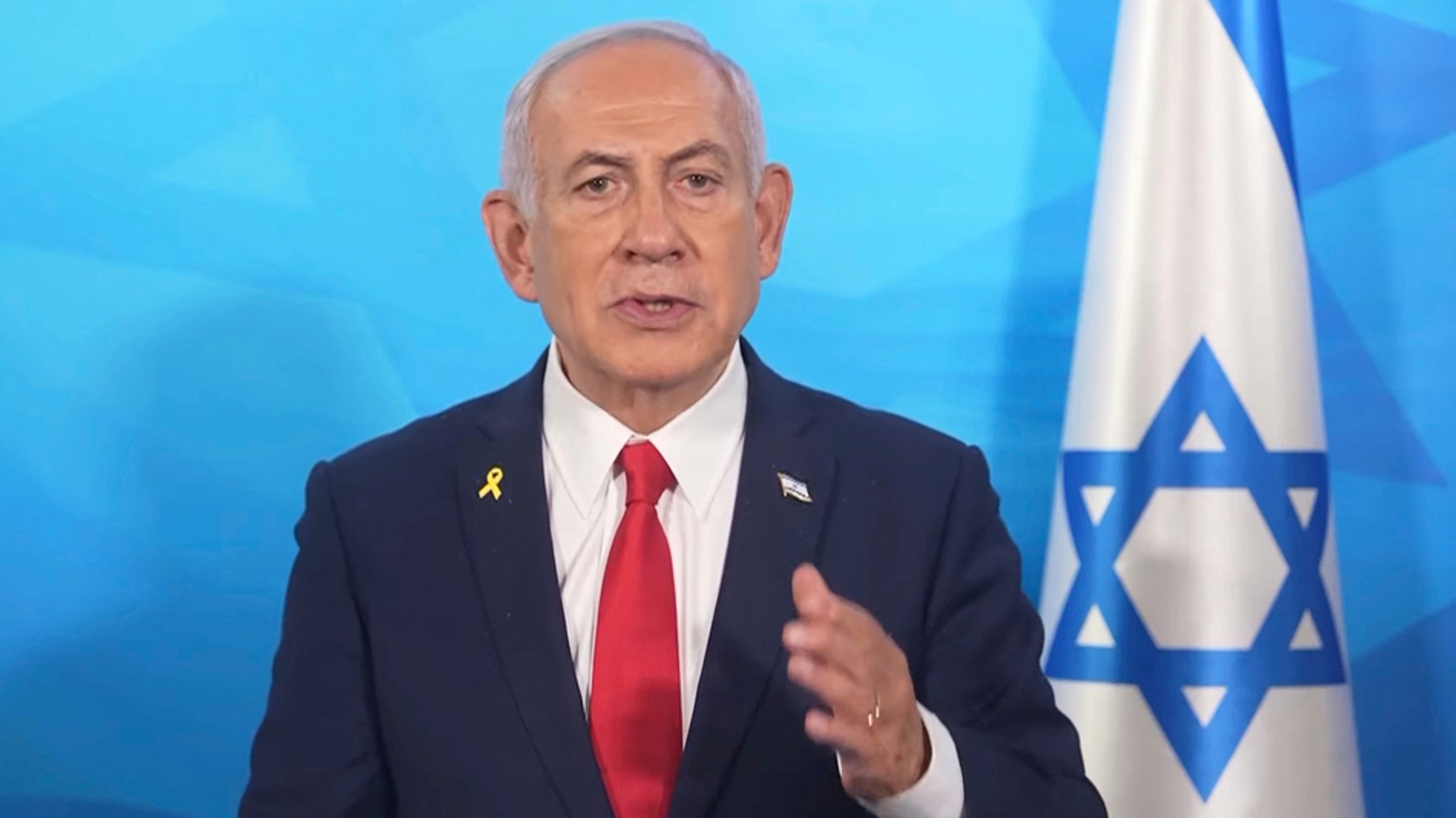 ARCHIV (18.03.2025) Israel, Tel Aviv: In diesem Bild aus einem vom Presseamt der israelischen Regierung via AP veröffentlichten Video gibt der israelische Ministerpräsident Benjamin Netanjahu eine Erklärung ab. | Bild: dpa-Bildfunk/Uncredited ARCHIV (18.03.2025) Israel, Tel Aviv: In diesem Bild aus einem vom Presseamt der israelischen Regierung via AP veröffentlichten Video gibt der israelische Ministerpräsident Benjamin Netanjahu eine Erklärung ab.