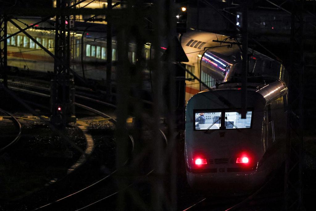 Langer Bahnstreik Droht: GDL Verkündet Ergebnis Der Urabstimmung | BR24