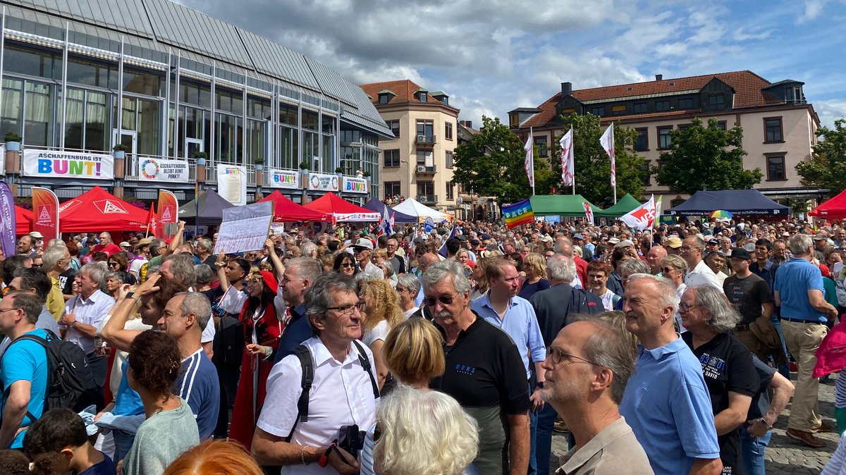 Buntes "Fest für Demokratie" in Aschaffenburg