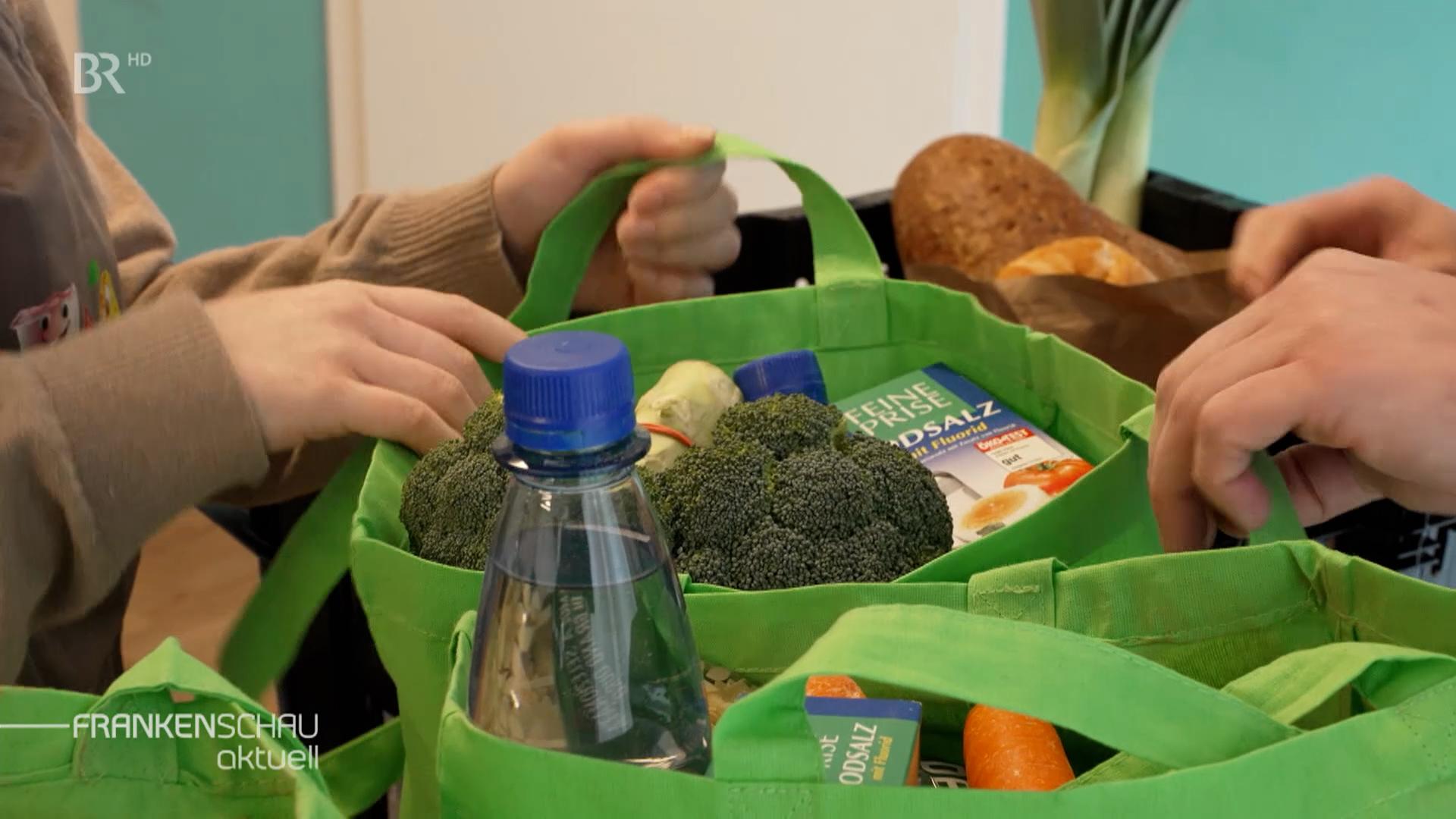 Gepackte Seniorentüte.