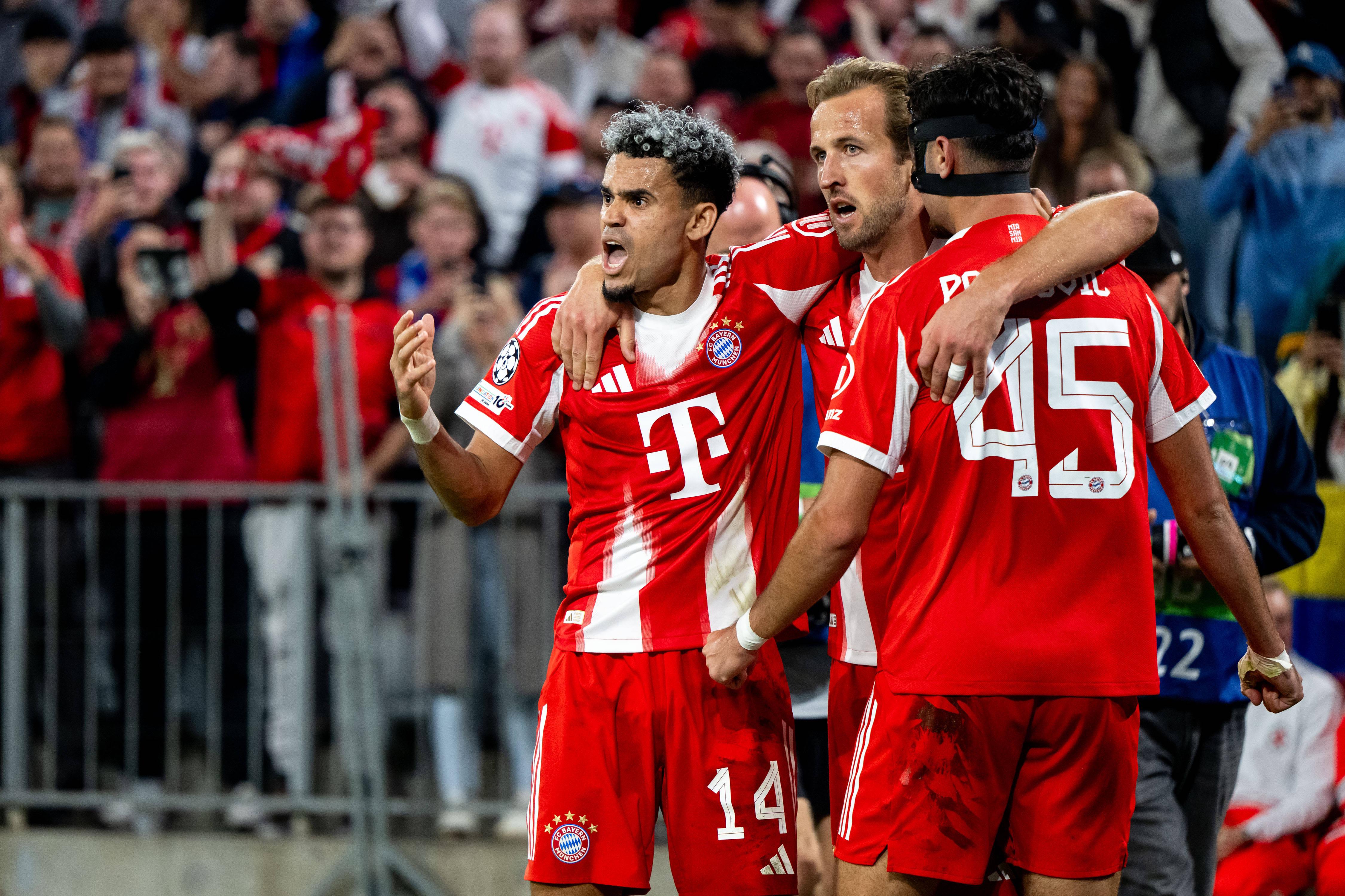 Diaz, Kane und Pavlovic jubeln