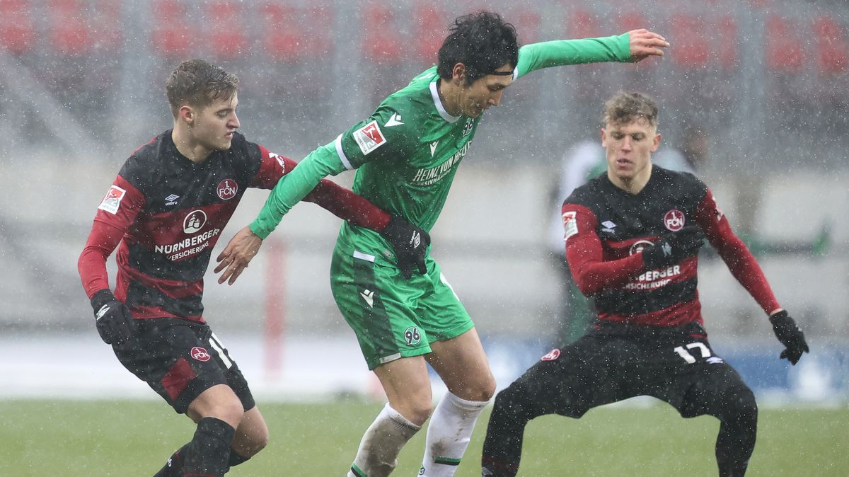 Derbe Heimklatsche Fur Den 1 Fc Nurnberg Gegen Hannover Br24