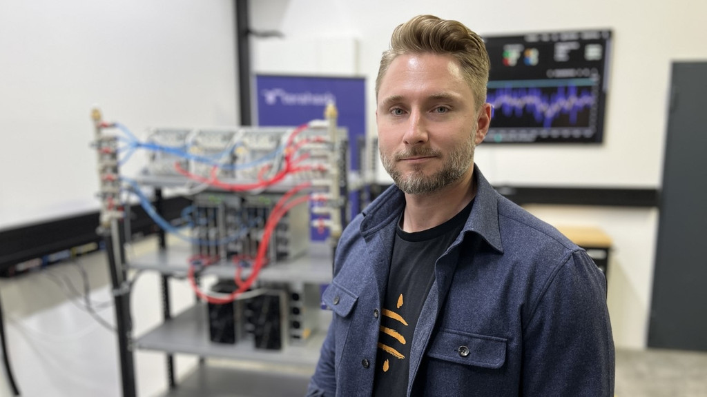 Der mittelständische Unternehmer Kristian Kläger aus dem Raum Augsburg setzt auf Bitcoins - in Kombination mit erneuerbaren Energien.