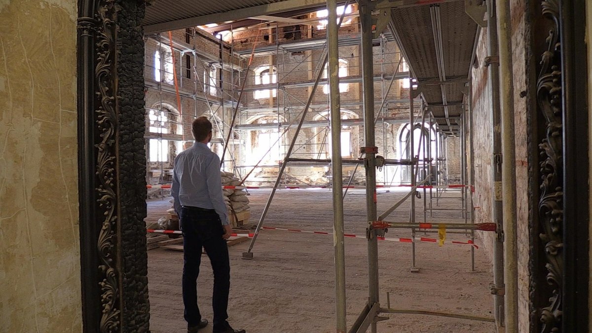 Architekt stellt Pläne für Rathaus-Wiederaufbau in Straubing vor