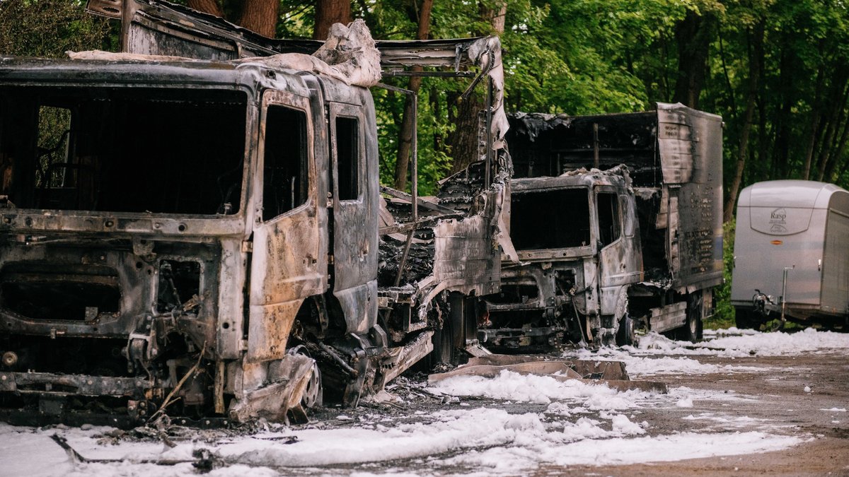 Brandanschlag auf Reiterstaffel - Extremismusstelle ermittelt