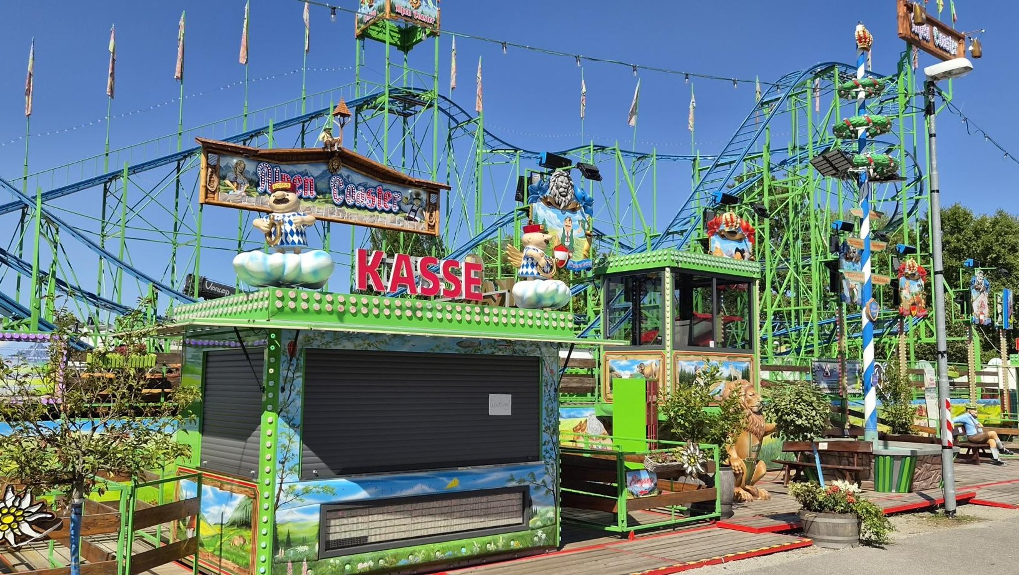 Unfall am Gäubodenvolksfest: Mehrere Verletzte, darunter Kinder