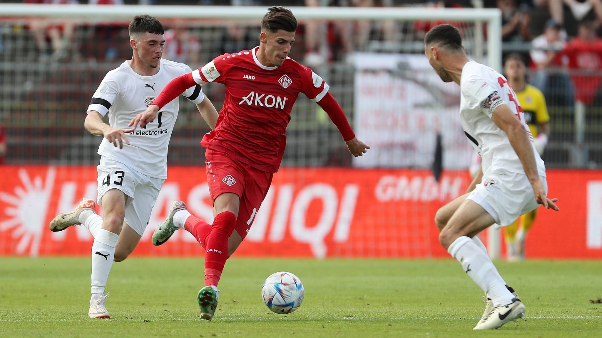 Spielszene Würzburger Kickers - FC Ingolstadt