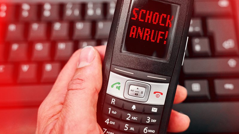 Symbolbild: Schockanrufe | Bild: picture alliance / CHROMORANGE | Michael Bihlmaye Symbolbild: Schockanrufe