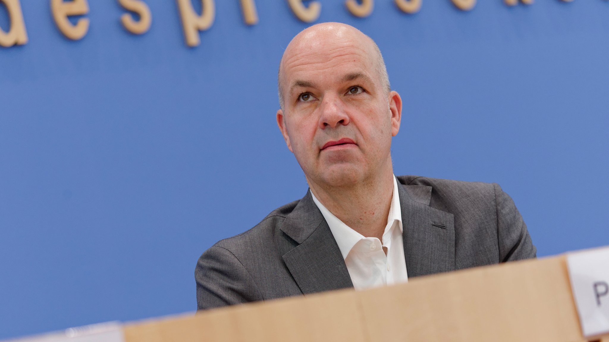 Fratzscher: Schwarz-Rot muss "blöde rote Linien" verwerfen