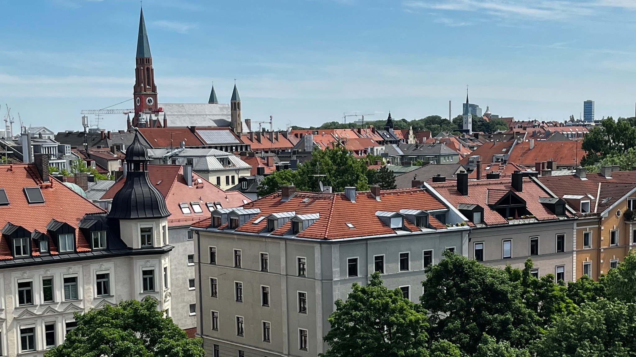Der Münchner Stadtteil Haidhausen vom Gasteig aus gesehen.
