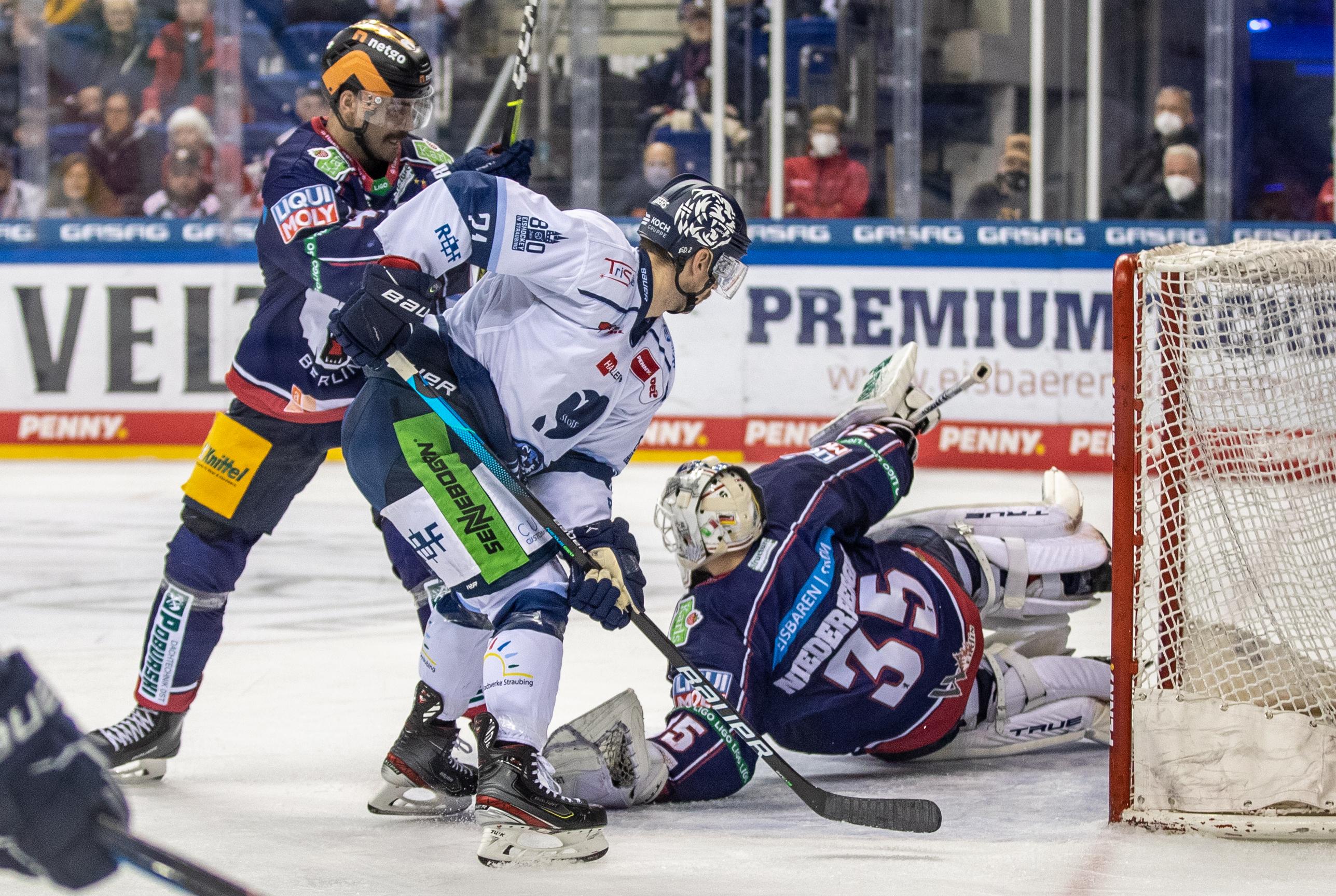 Keine Punkte In Berlin: Straubing Tigers Unterliegen Eisbären | BR24