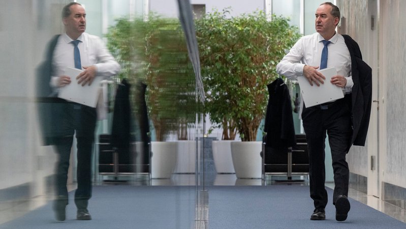 Freie-Wähler-Chef und Vize-Ministerpräsident Hubert Aiwanger | Bild: picture alliance/dpa | Peter Kneffel Freie-Wähler-Chef und Vize-Ministerpräsident Hubert Aiwanger