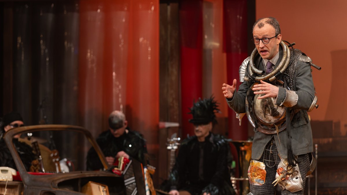 Friedrich Merz als Ritter auf einer Heldenreise