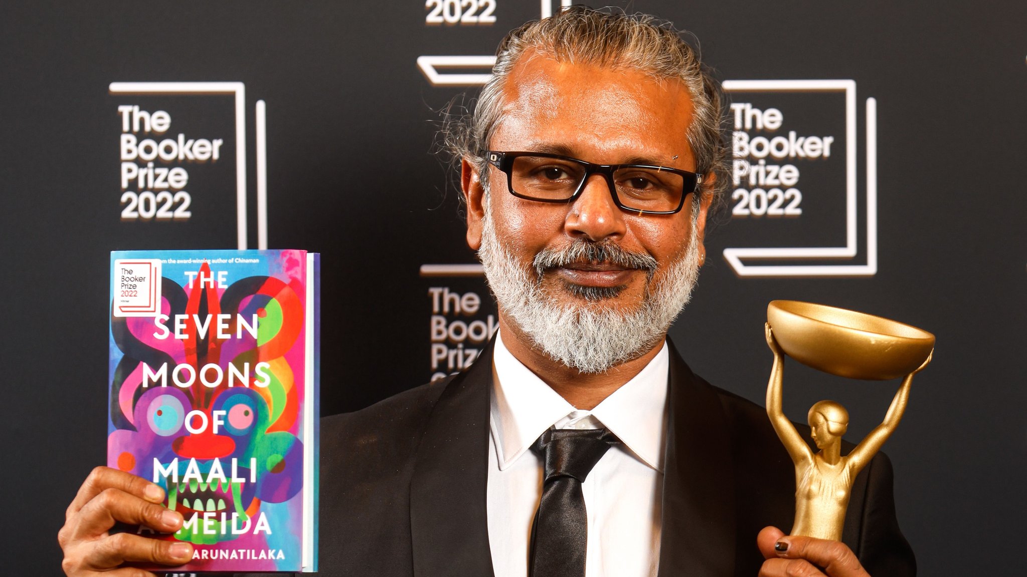 Shehan Karunatilaka hat den renommierten britischen Booker Prize gewonnen