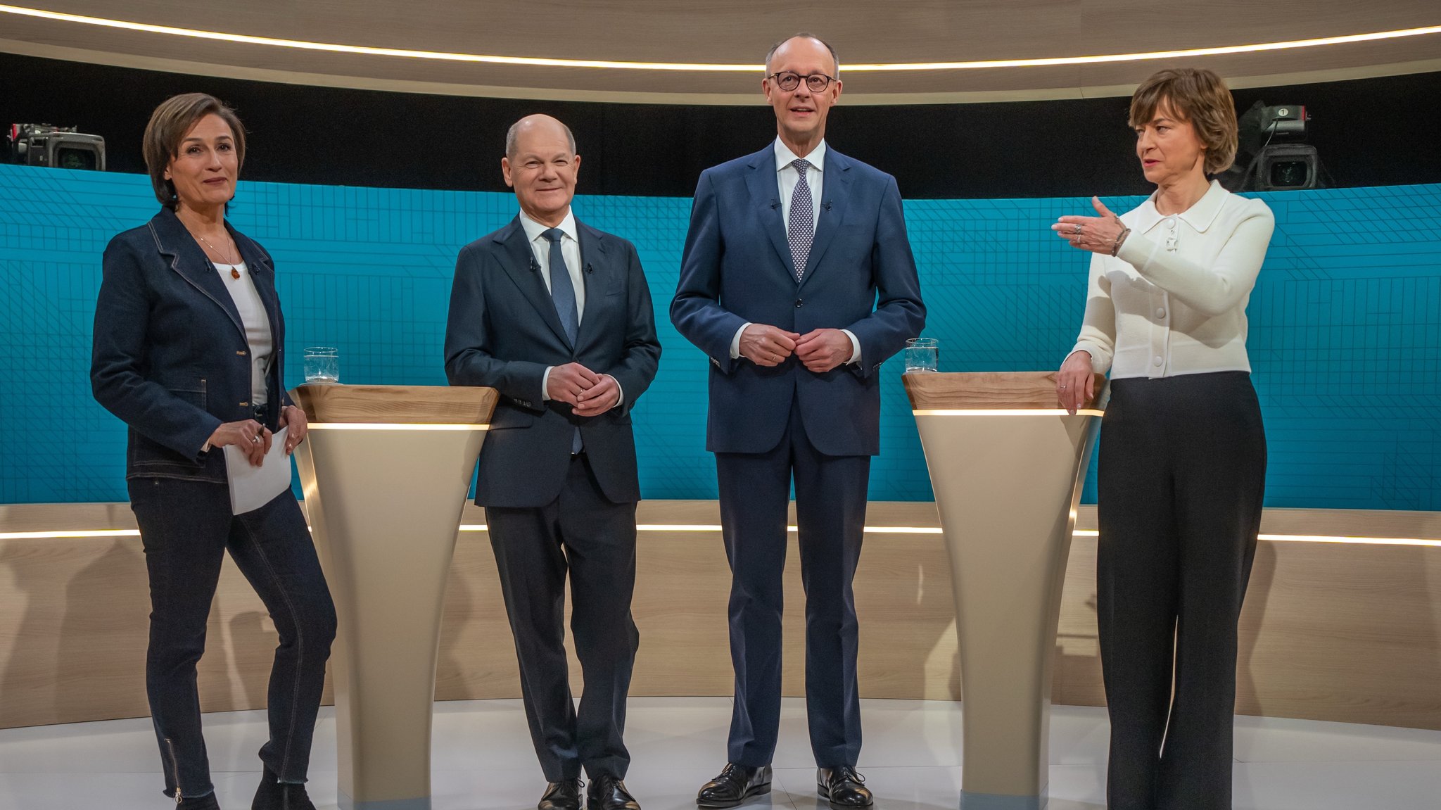 Scholz und Merz im TV-Duell von ARD und ZDF