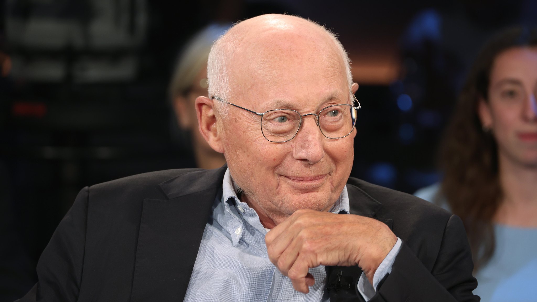 Der Journalist und Autor Stefan Aust zu Gast in der NDR Talk Show 2025.