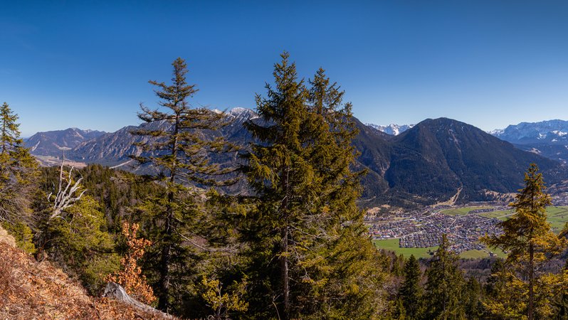 Bergpanorama mit Blick auf den Schafkopf | Bild: picture alliance / Zoonar | Andreas TratzTratz Fotografie Bergpanorama mit Blick auf den Schafkopf