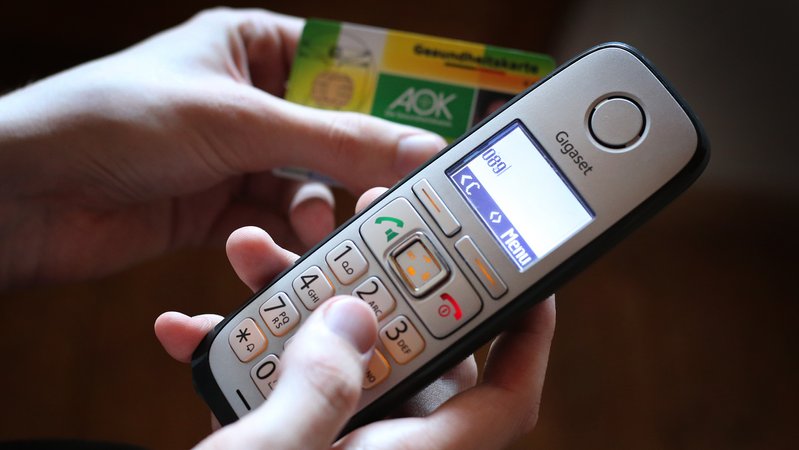 Symbolbild: Telefonische Krankschreibung | Bild: picture alliance/dpa | Karl-Josef Hildenbrand Symbolbild: Telefonische Krankschreibung