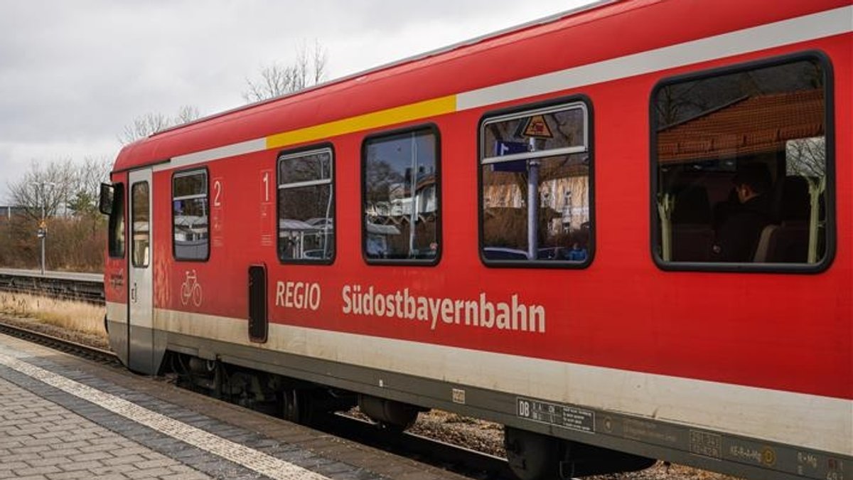 Symbolbild: Südostbayernbahn | Bild: pa/NurPhoto | Michael Nguyen Symbolbild: Südostbayernbahn
