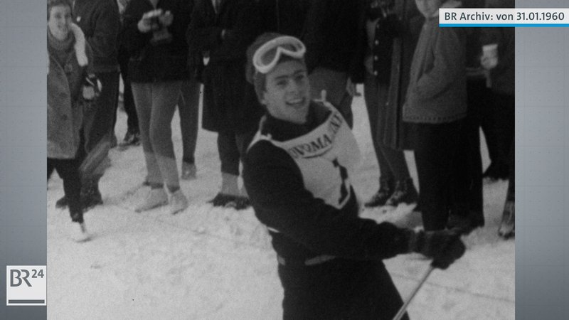 Willy Bogner lachend nach seinem Sieglauf im Riesenslalom bei der Deutschen Meisterschaft 1960